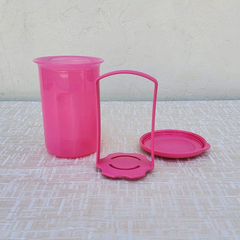 Tupperware - Picture 3 of 4